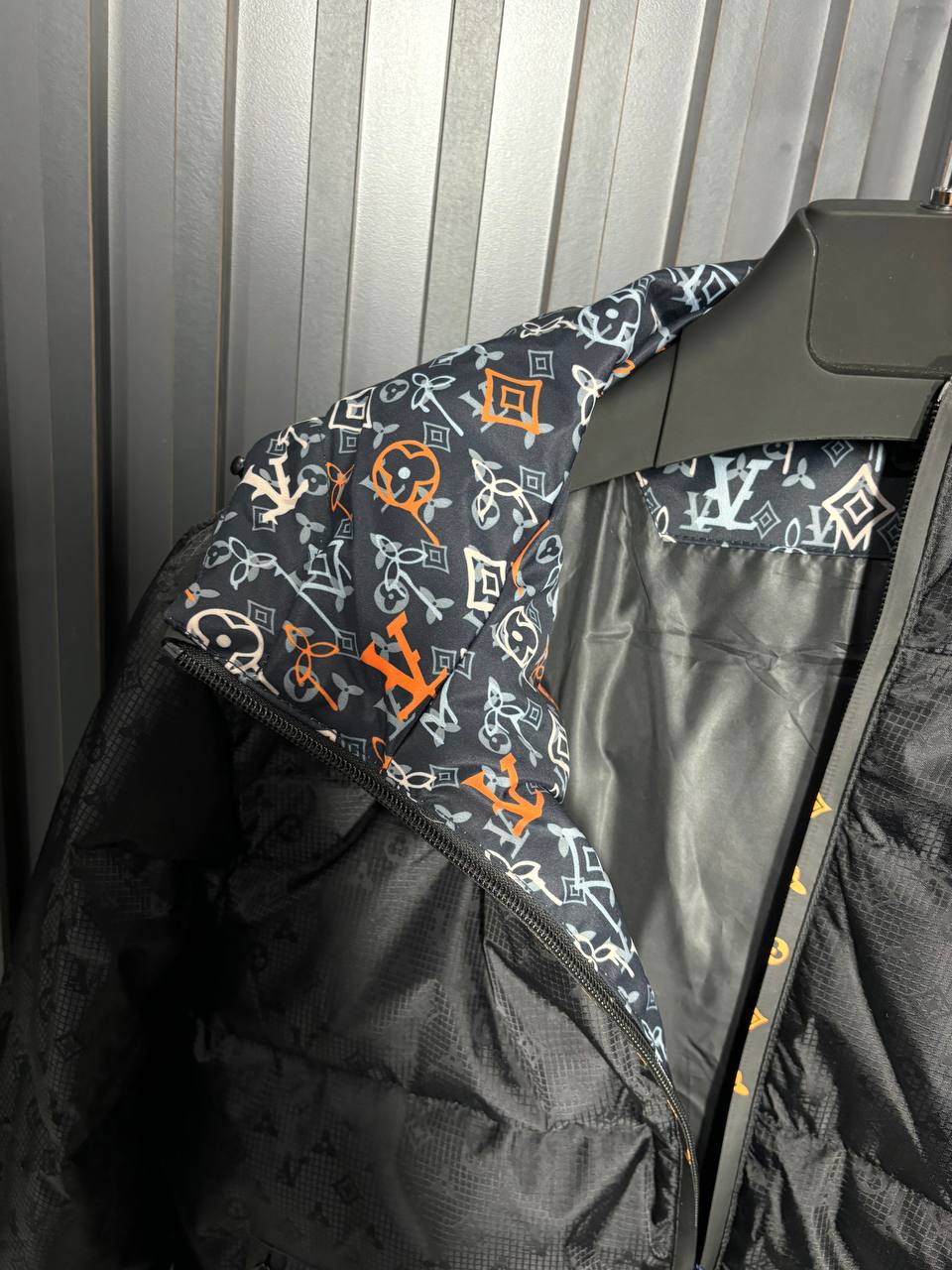 LV Erkek Mont - Glimmer of Luxury