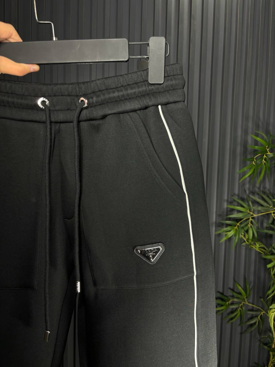 Prada S25 Erkek Eşofman Takımı - Glimmer of Luxury