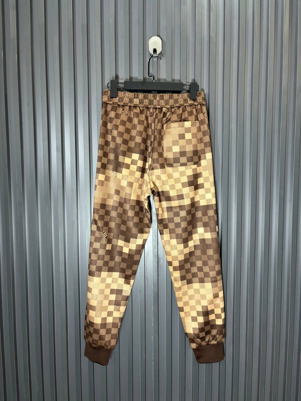 LV S25 Erkek Eşofman Takımı - Glimmer of Luxury