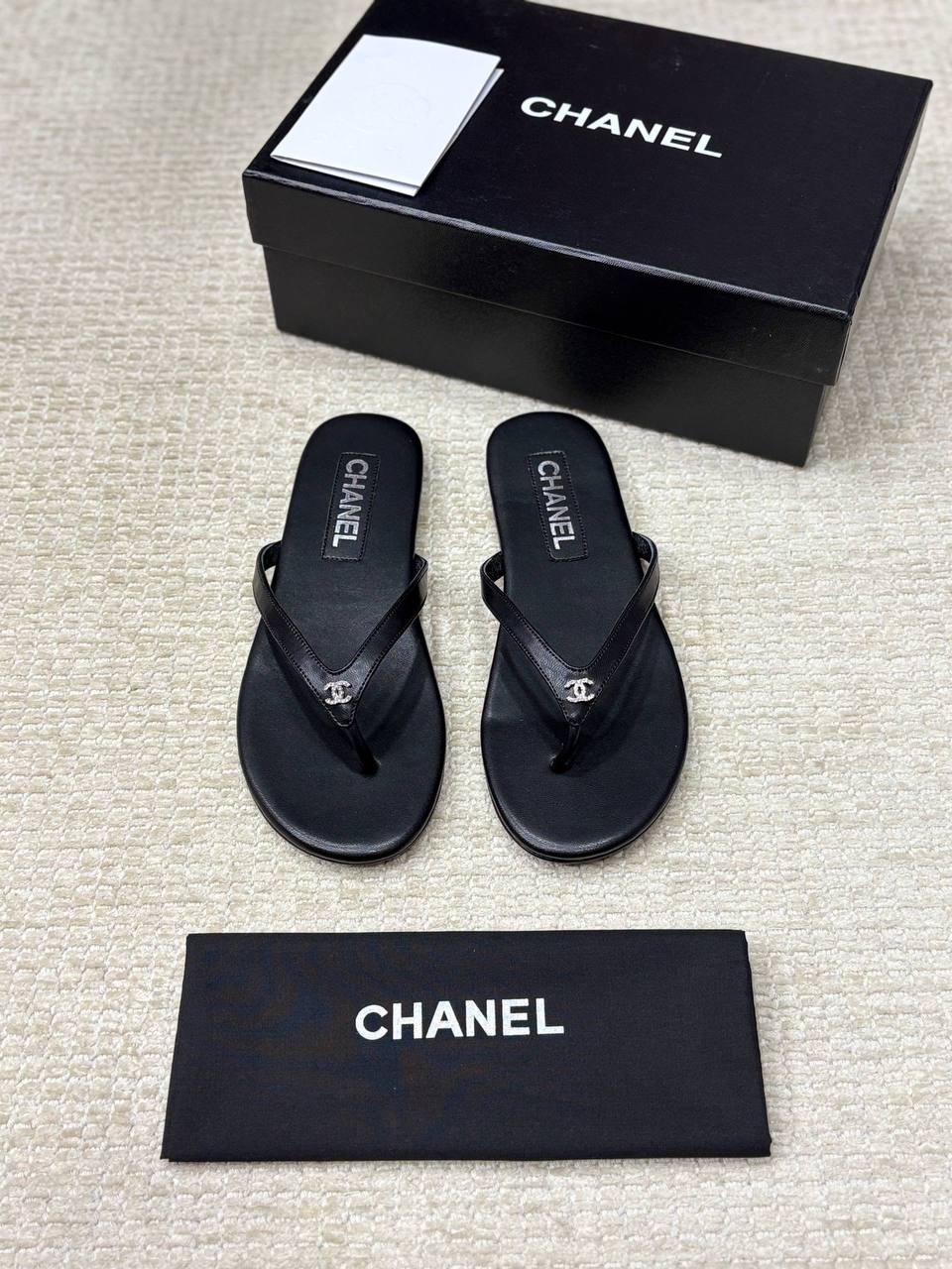 Chanel Thongs