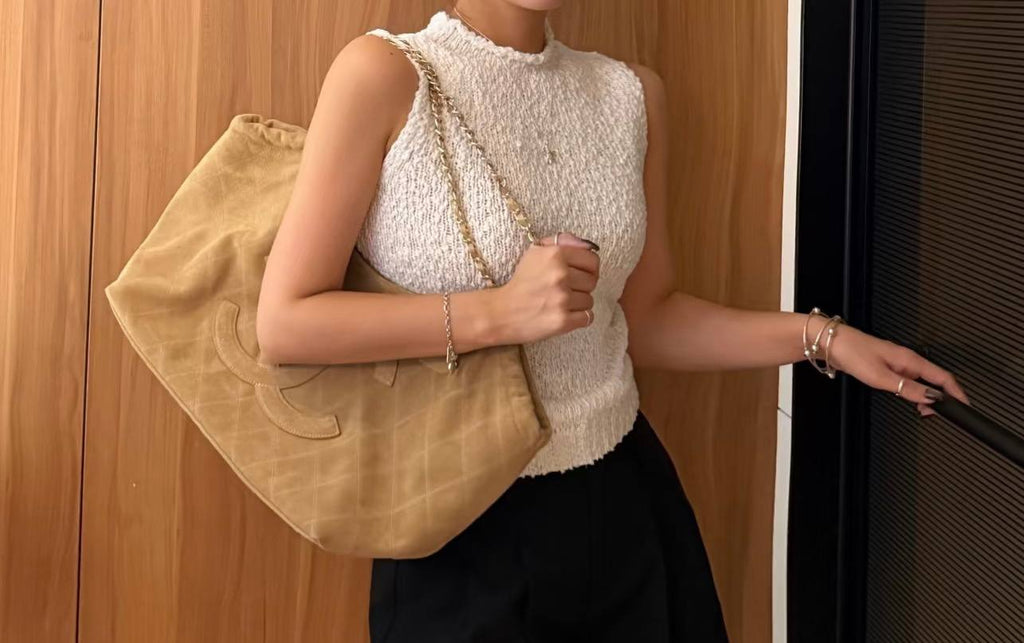 Chanel Süet Kapitone Neo Cabas / Maxi CC Hobo Alışveriş Çantası – Bej