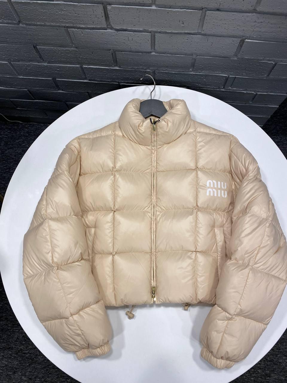 Miumiu Kırpılmış naylon kaz tüyü mont - Glimmer of Luxury