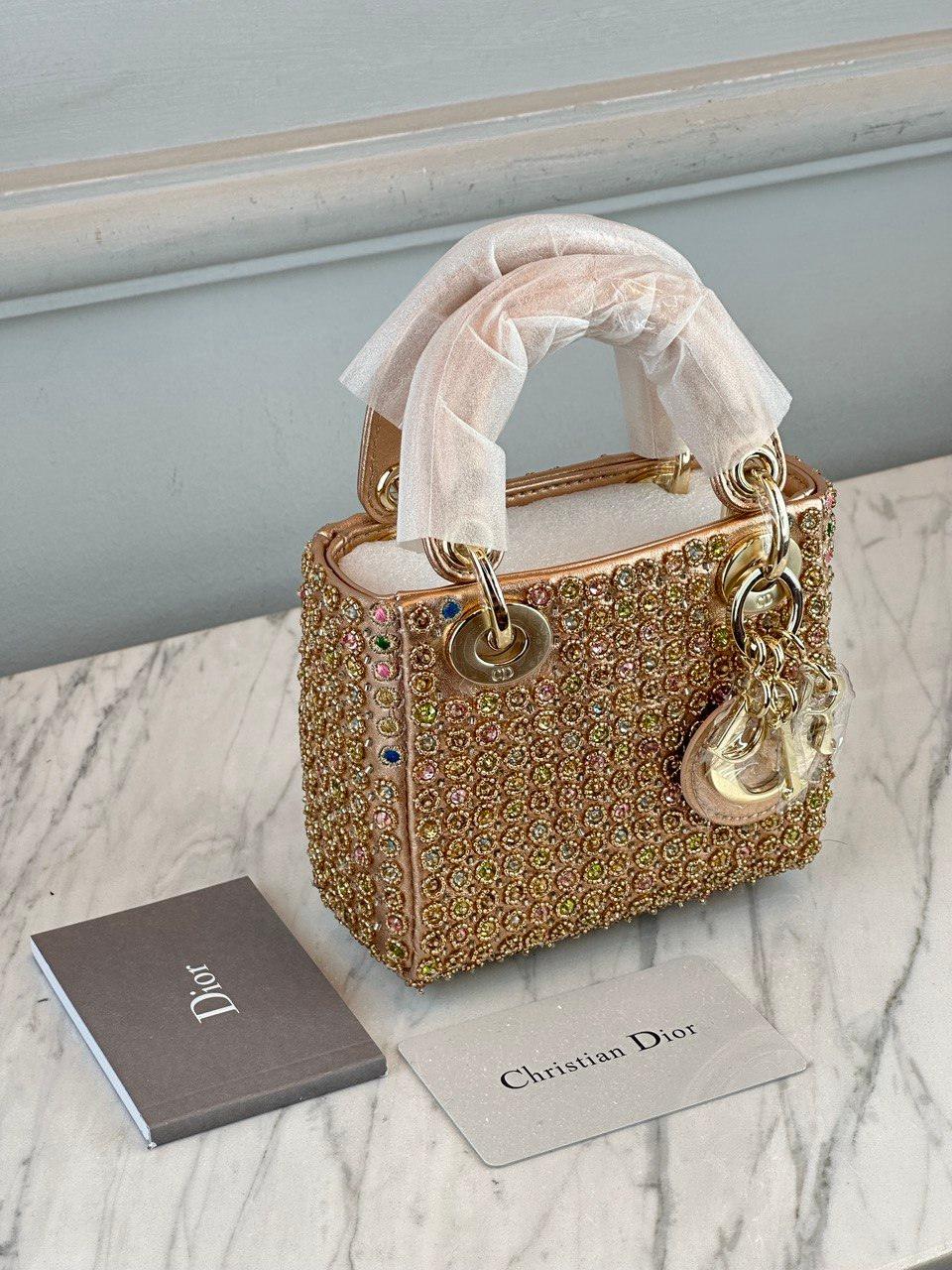 Christian Dior Lady Çanta Altın Taş Desenli - Glimmer of Luxury