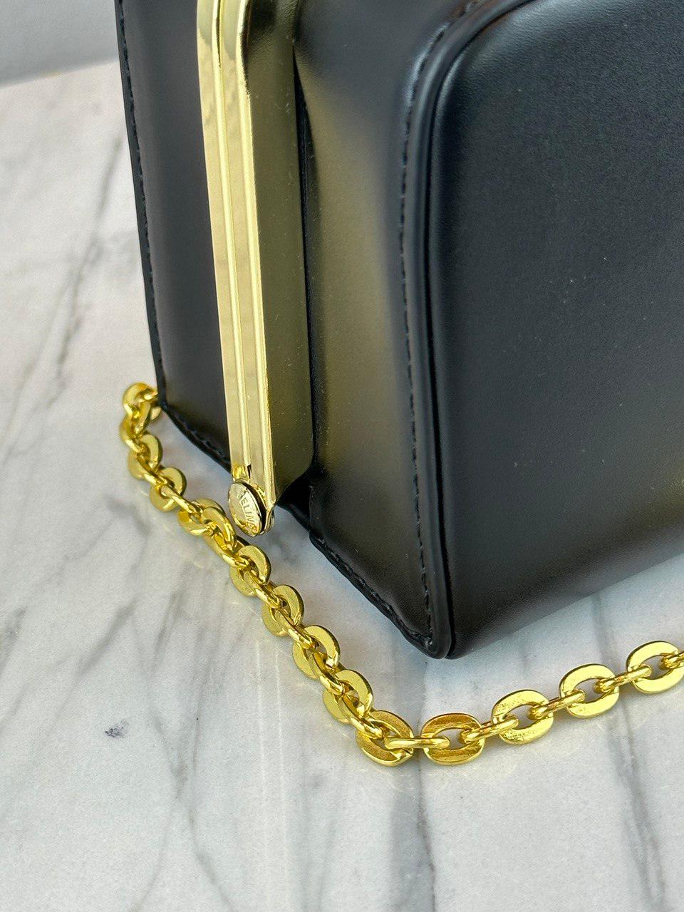 Dana Derisi Celine Triomphe Minaudiere Çanta - Glimmer of Luxury