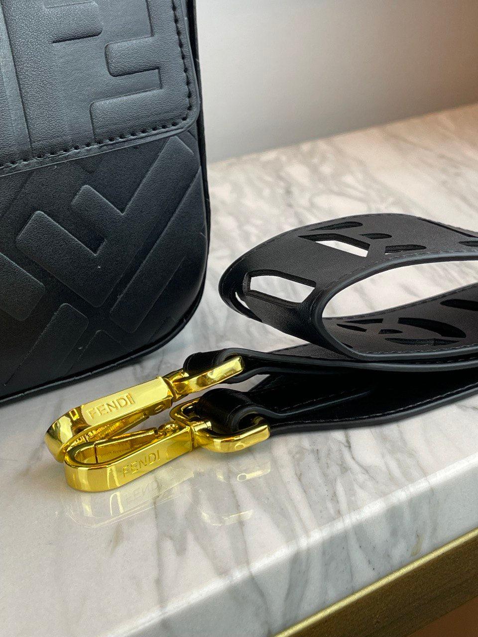 Fendi Baget FF Motifli Siyah Napa Deri Çanta - Glimmer of Luxury