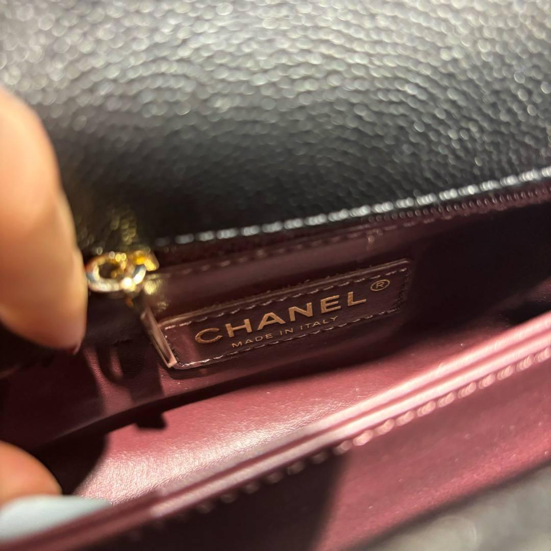 Chanel Küçük 24cm Coco Saplı Kapak Siyah Havyar LGHW - Glimmer of Luxury