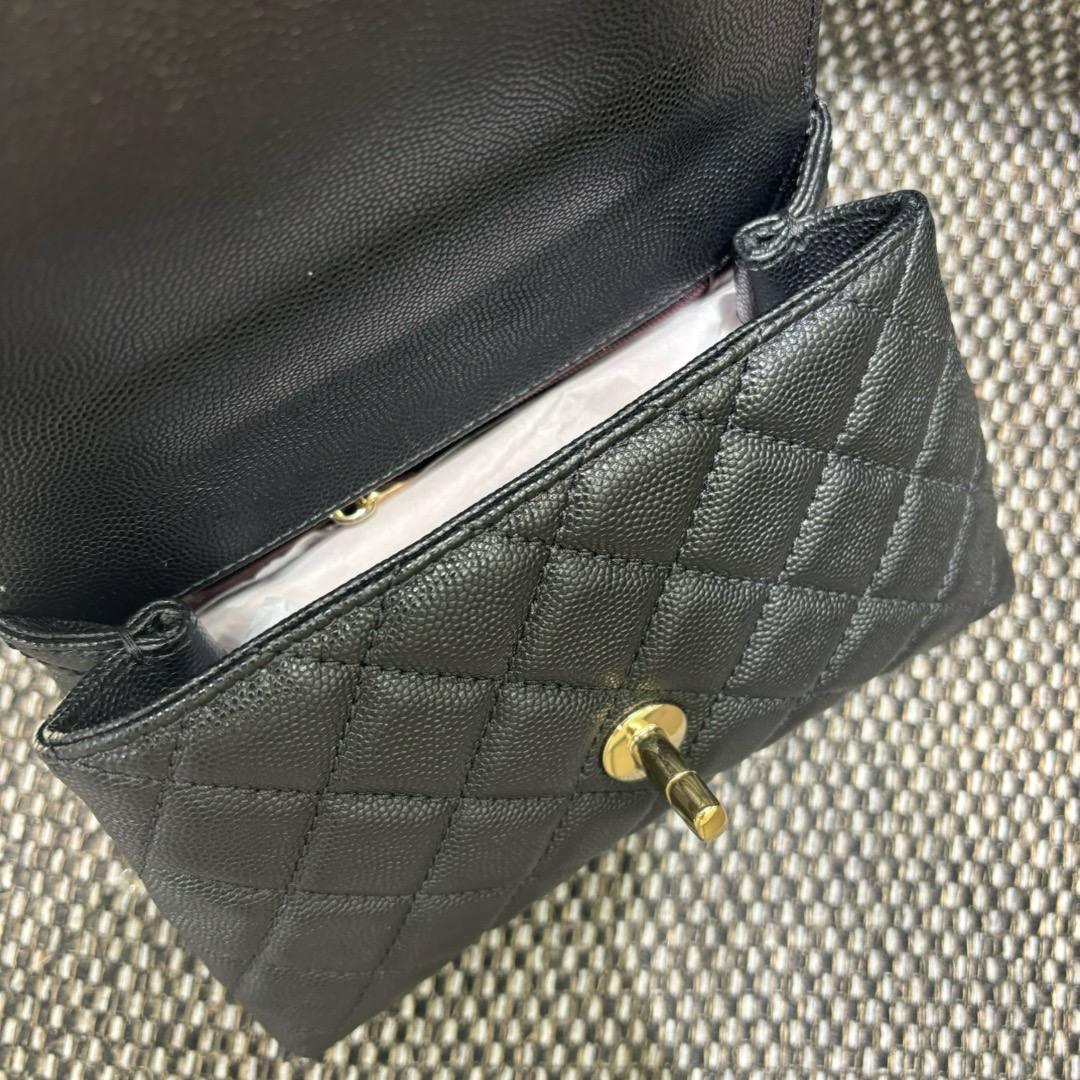 Chanel Küçük 24cm Coco Saplı Kapak Siyah Havyar LGHW - Glimmer of Luxury