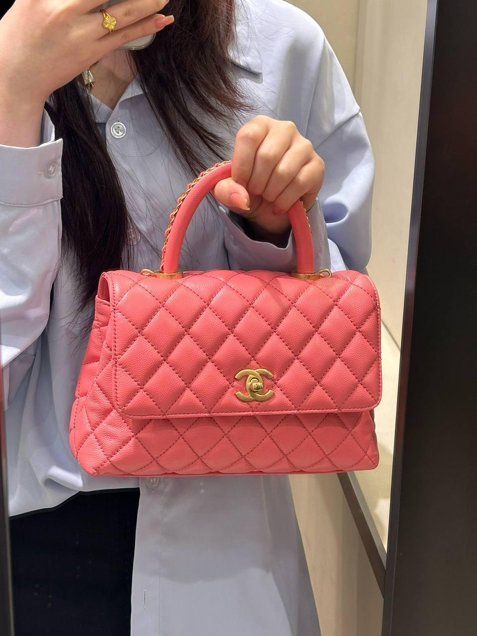 Chanel Küçük 24cm Coco Saplı Kapak Pembe Havyar Deri Çanta - Glimmer of Luxury