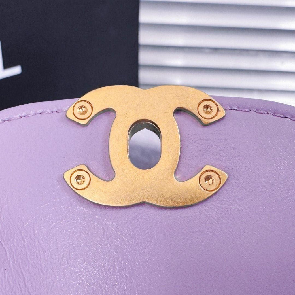 Chanel Kelly Alışveriş Çantası Parlak Eskitme Dana Derisi ve Altın Donanım Lila (Mini) - Glimmer of Luxury
