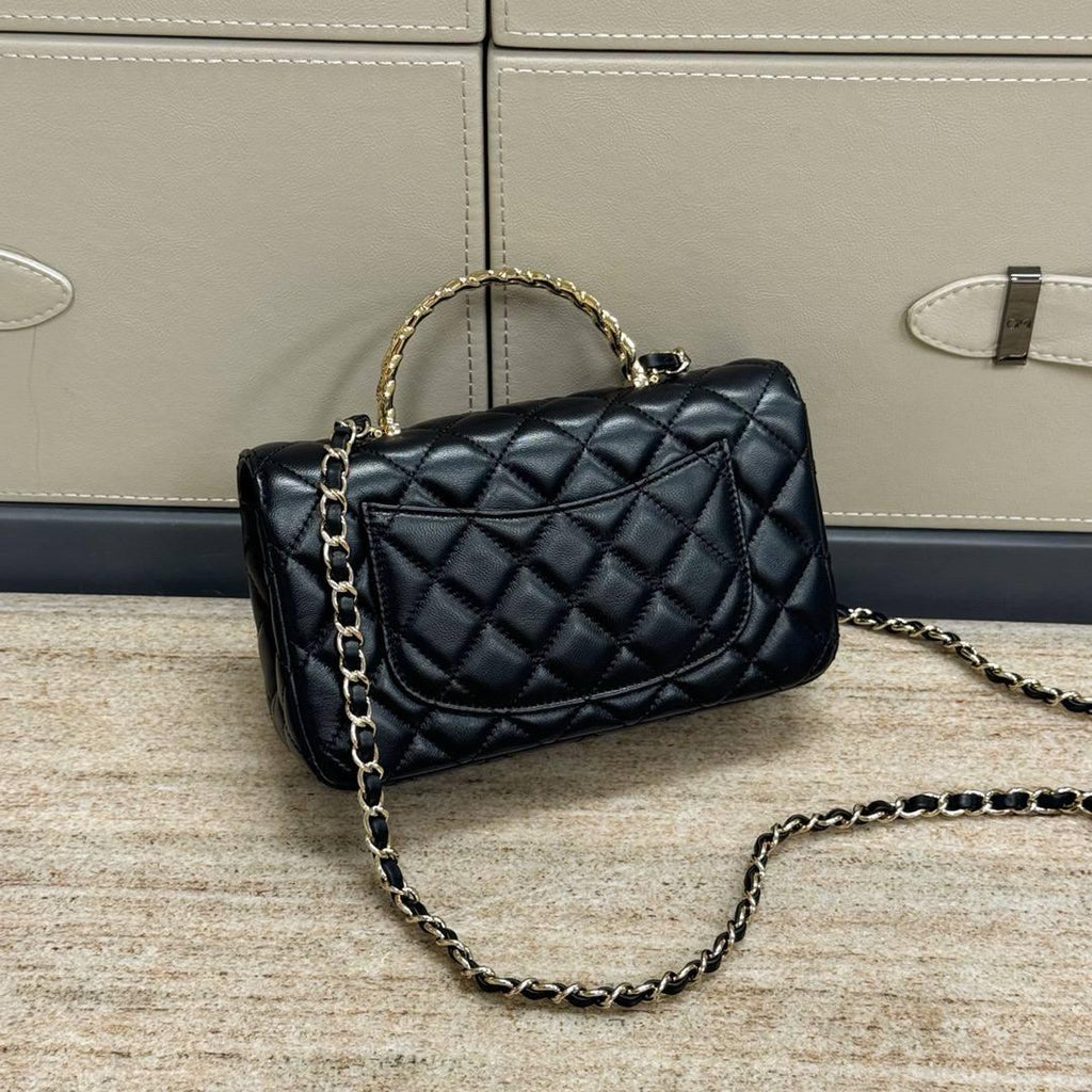 Chanel 23A Mini Dikdörtgen Kapaklı Kristal Üst Saplı Siyah Kuzu Derisi ve LGHW - Glimmer of Luxury