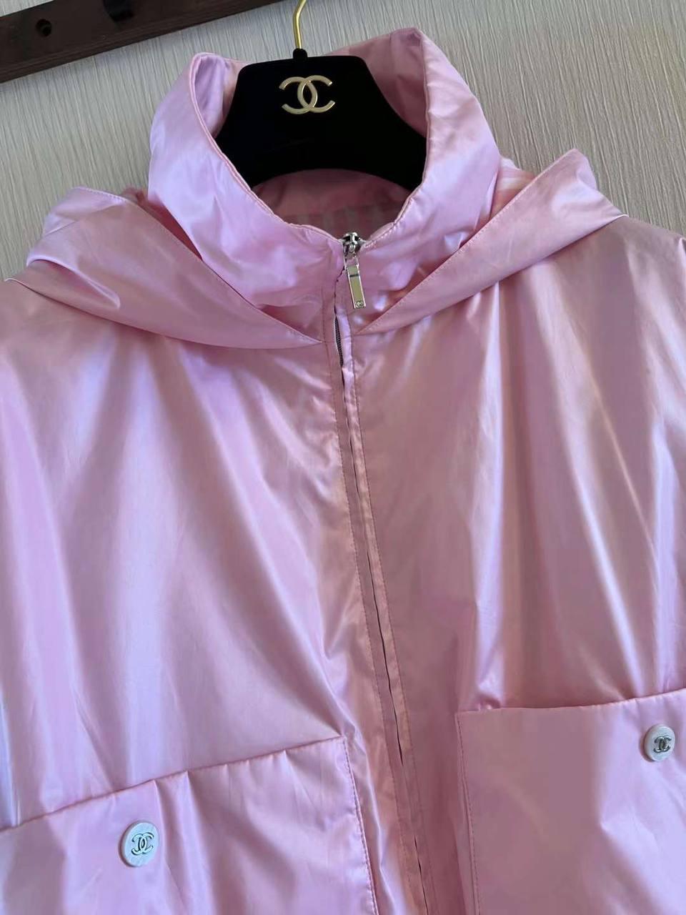 Chanel 2024 Parka Mont Pembe - Glimmer of Luxury