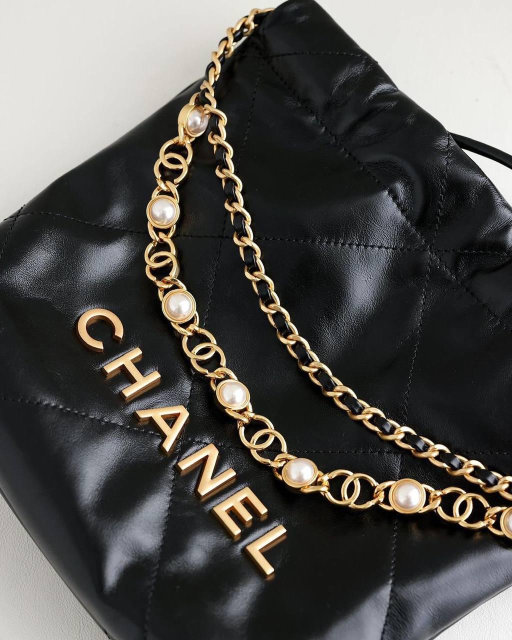 CHANEL 22 Mini Çanta - Glimmer of Luxury