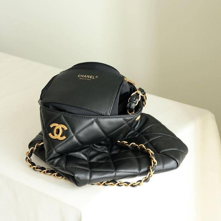 Chanel 24P Hidden Edition Hobo Çanta - Glimmer of Luxury