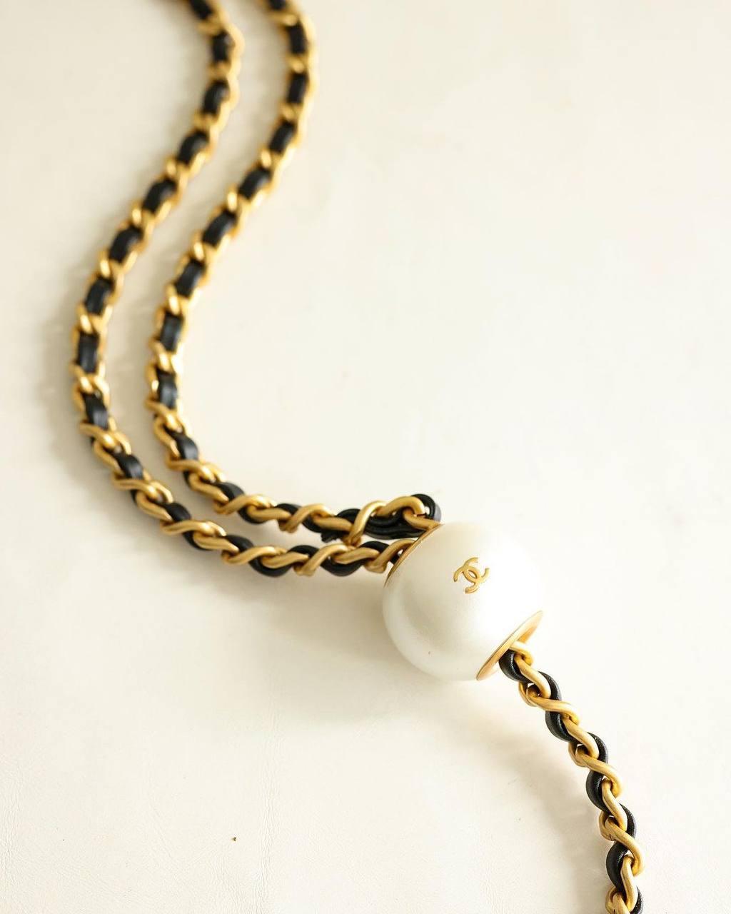 Chanel 24S Yeni Siyah Kapitone Kuzu Derisi Küçük Kapaklı Çanta Altın CC Maxi İnci S Crush - Glimmer of Luxury