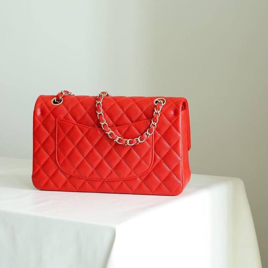 Chanel Klasik Orta Kırmızı Havyar Çanta - Glimmer of Luxury