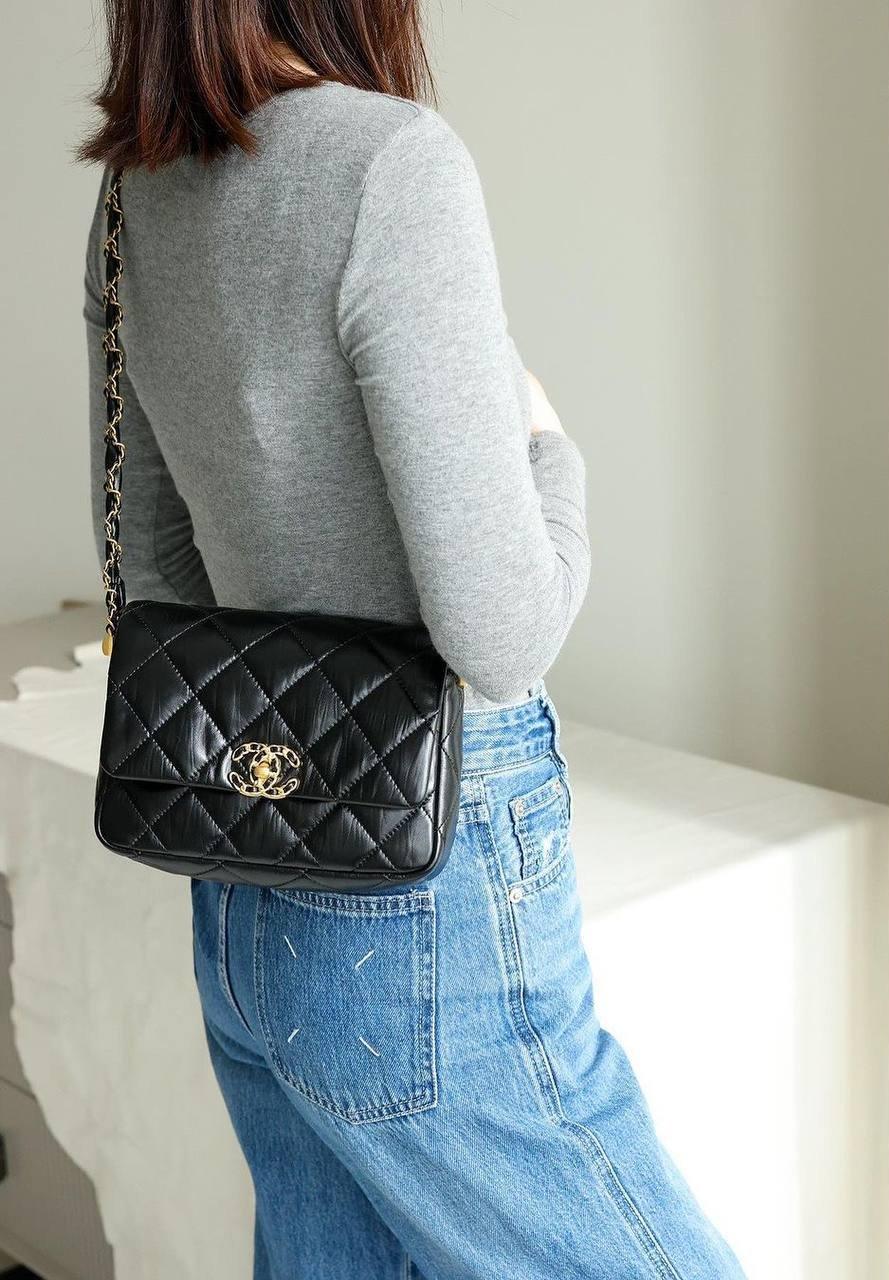 Chanel 19 Büyük Çanta - Glimmer of Luxury