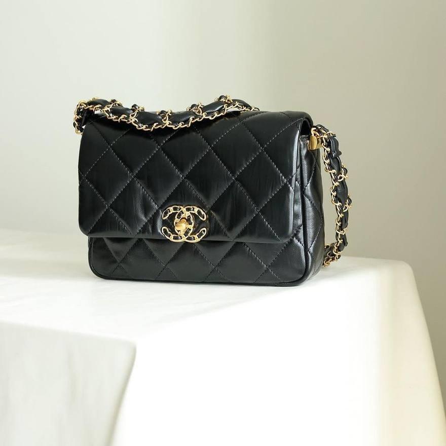 Chanel 19 Büyük Çanta - Glimmer of Luxury