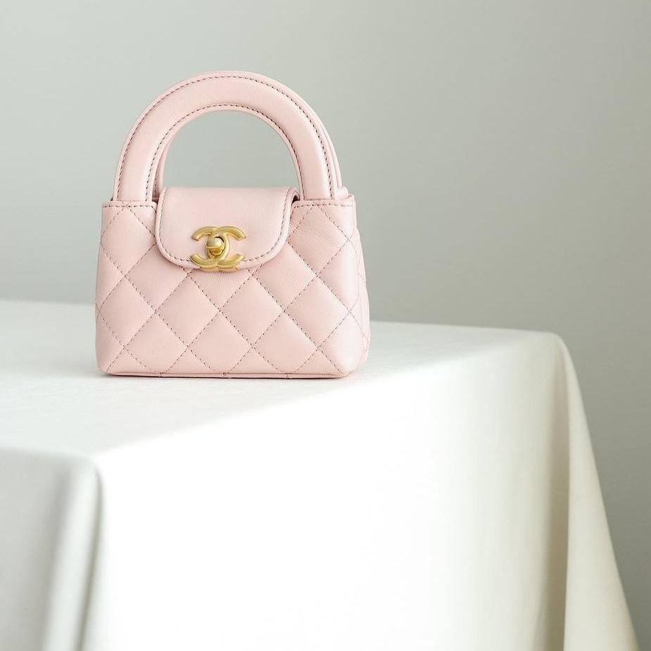 Chanel Parlak Eskitme Dana Derisi Kapitone Mini Nano Kelly Alışverişçi Pembe - Glimmer of Luxury