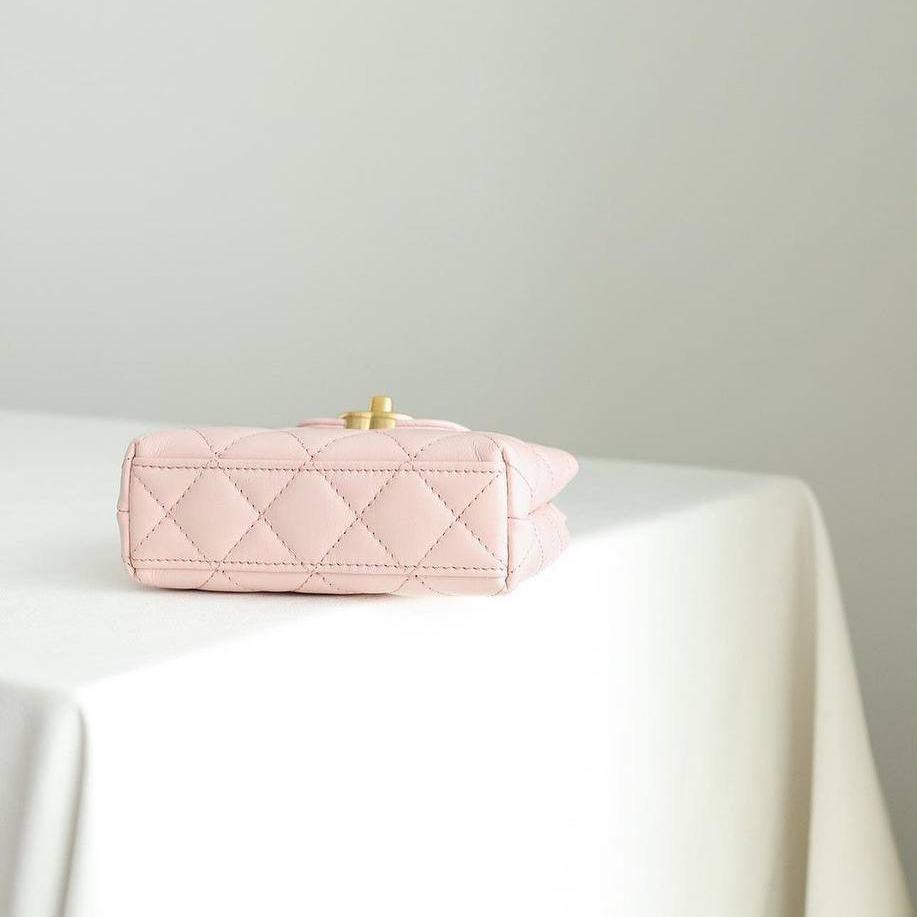 Chanel Parlak Eskitme Dana Derisi Kapitone Mini Nano Kelly Alışverişçi Pembe - Glimmer of Luxury