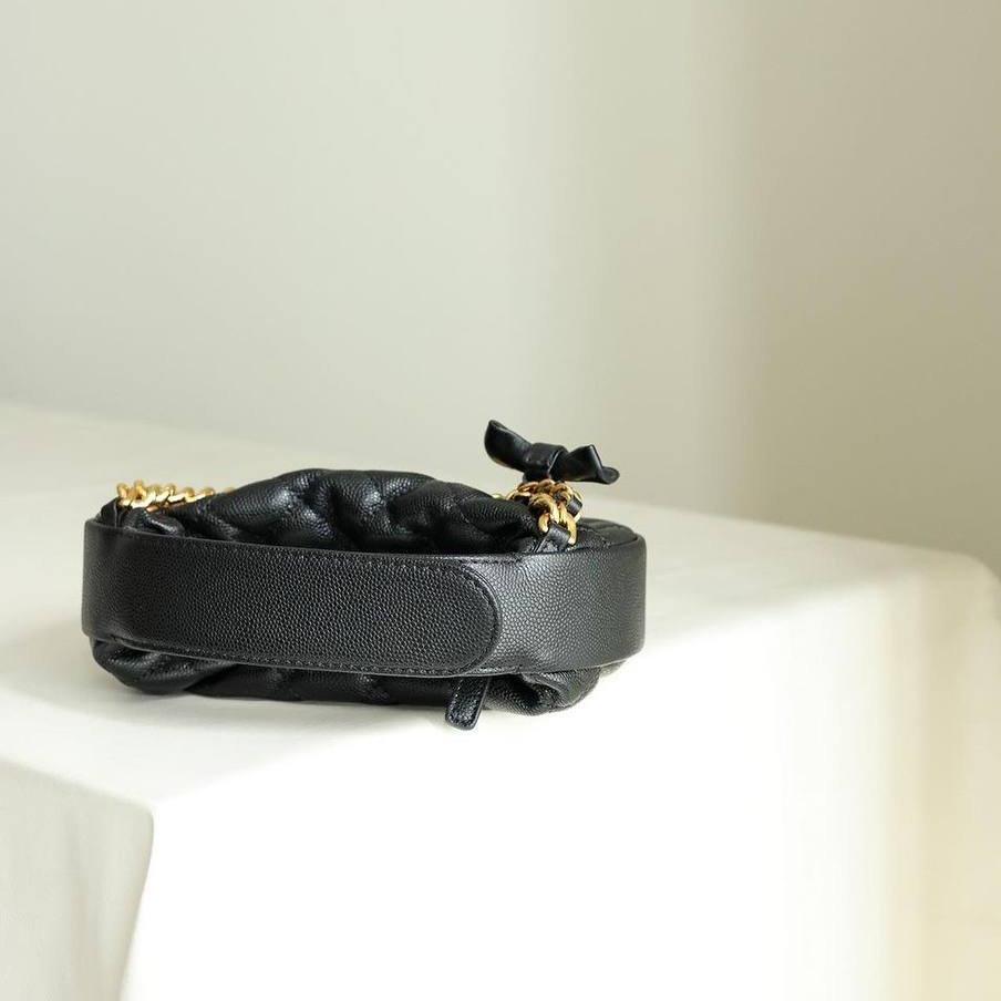 Chanel Kapitone Daire Kese Çanta Siyah, Zincir Altın Donanımlı - Glimmer of Luxury