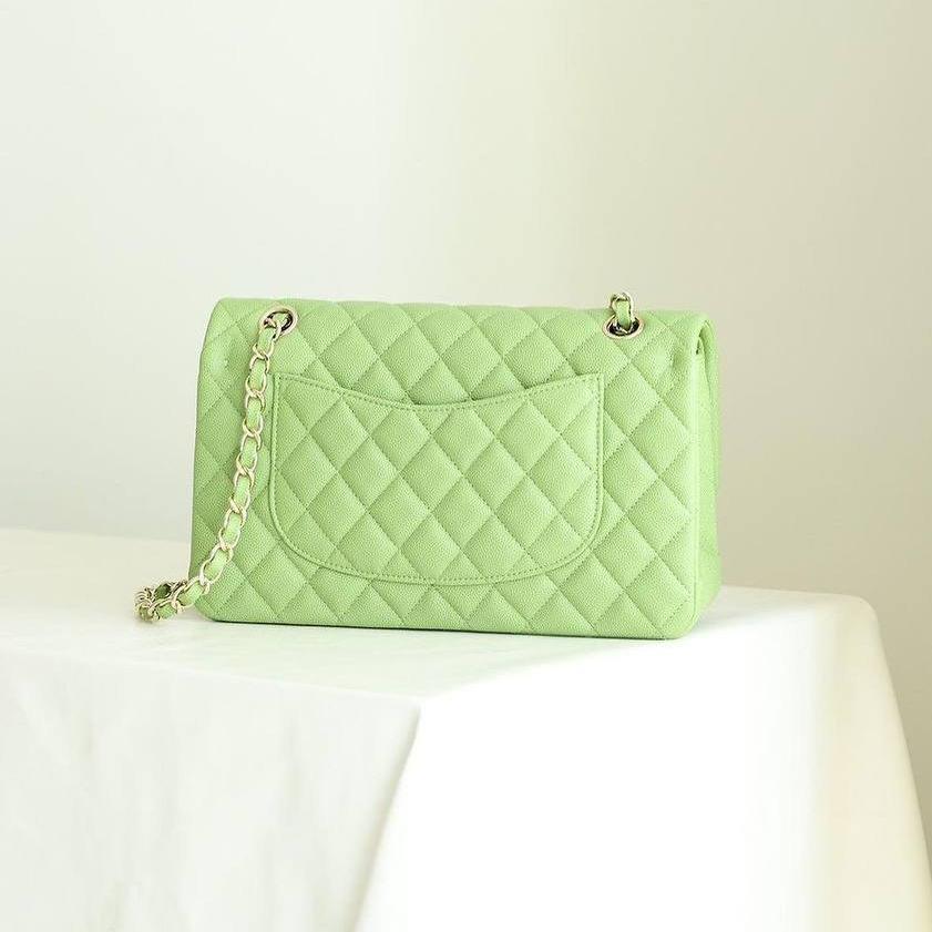 Chanel Klasik Orta Mint Yeşili Havyar - Glimmer of Luxury