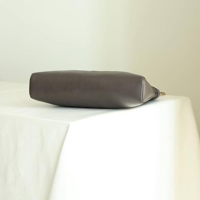 Chanel 31 Mini Çanta Koyu Çikolata - Glimmer of Luxury