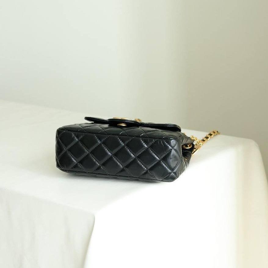 Chanel Rugan Hobo Çanta - Glimmer of Luxury