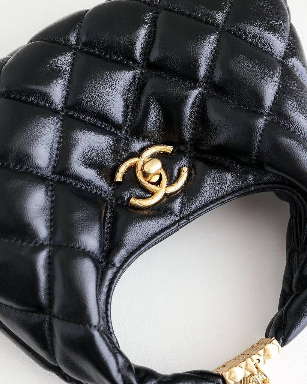 Chanel 24A Sınırlı Sayıda Püskül Zincirli Hobo Çanta - Glimmer of Luxury