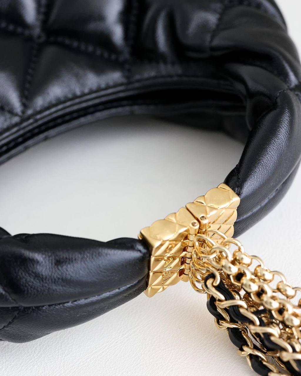 Chanel 24A Sınırlı Sayıda Püskül Zincirli Hobo Çanta - Glimmer of Luxury
