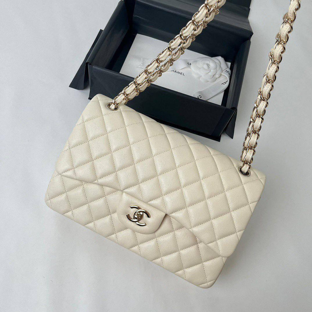 Chanel Büyük Klasik Çanta - Glimmer of Luxury