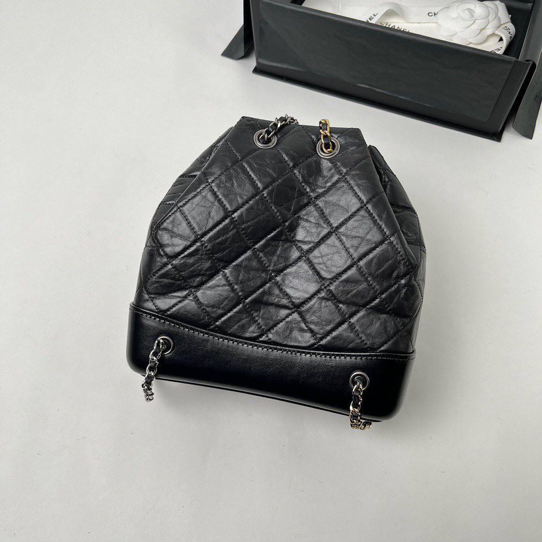 Chanel Gabrielle Deri Sırt Çantası - Glimmer of Luxury
