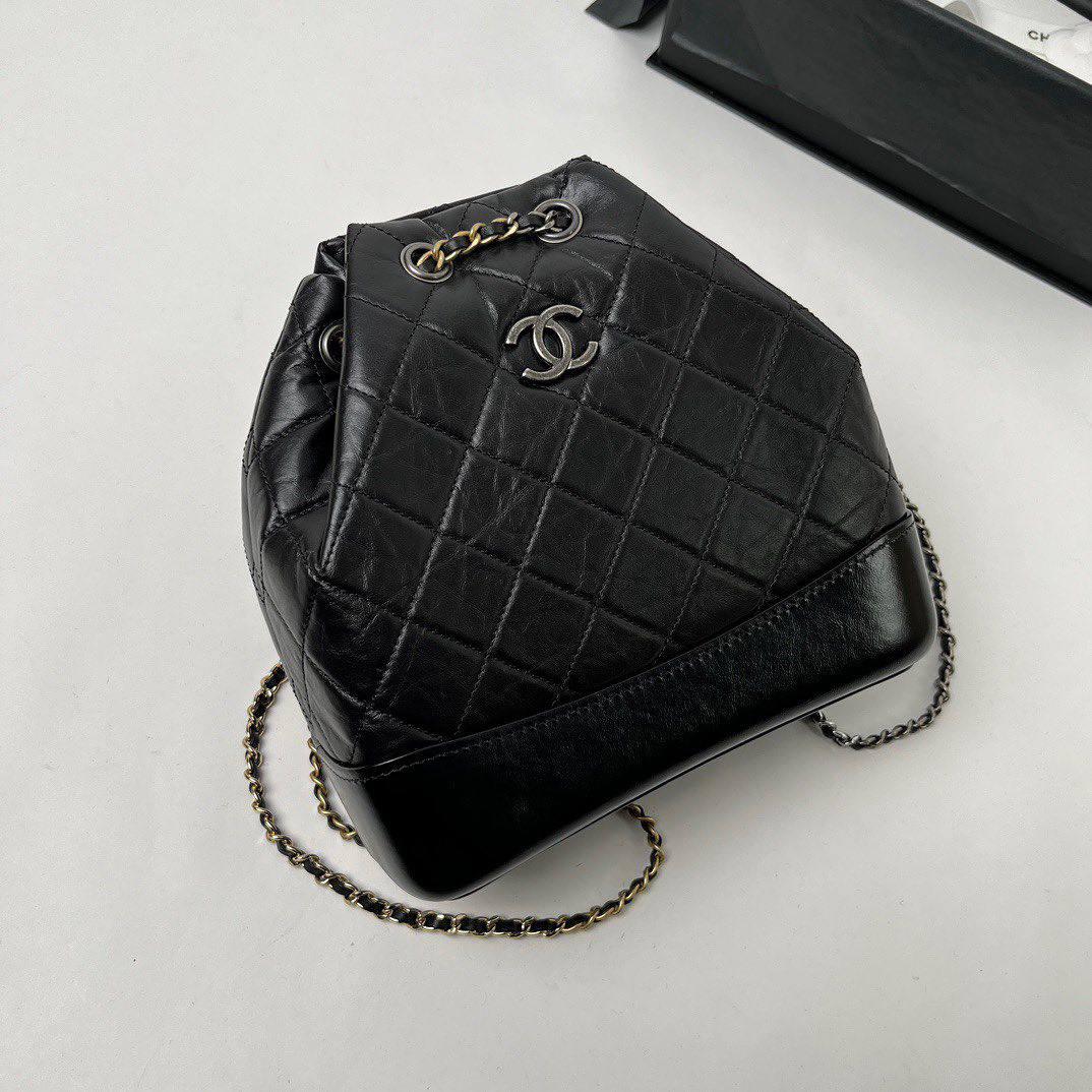 Chanel Gabrielle Deri Sırt Çantası - Glimmer of Luxury