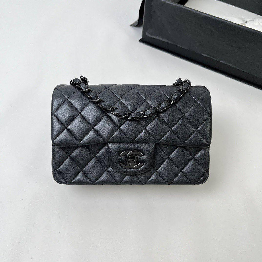 Chanel Kuzu Derisi Kapitone Mini Dikdörtgen Kapak Siyah - Glimmer of Luxury