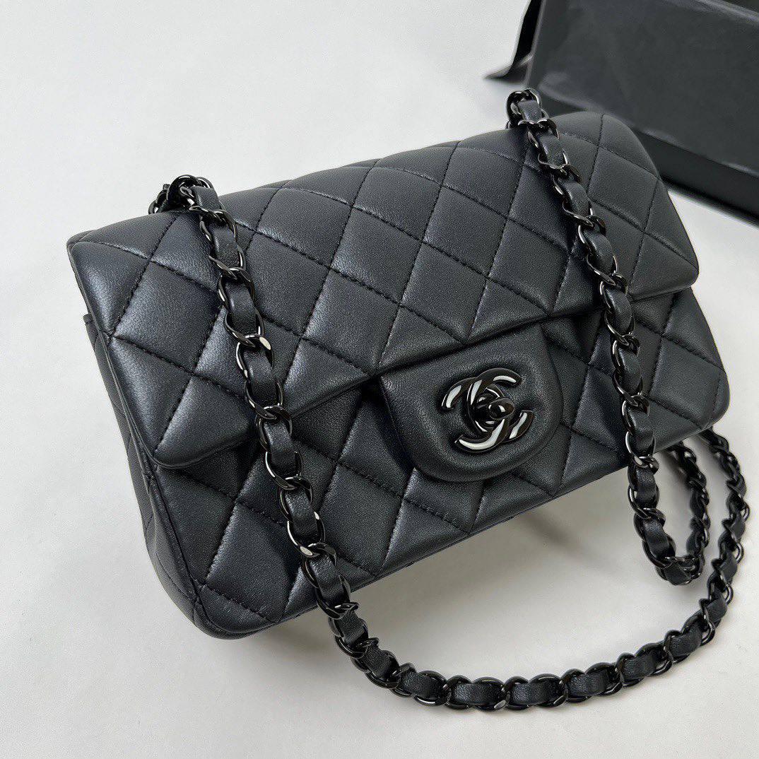 Chanel Kuzu Derisi Kapitone Mini Dikdörtgen Kapak Siyah - Glimmer of Luxury
