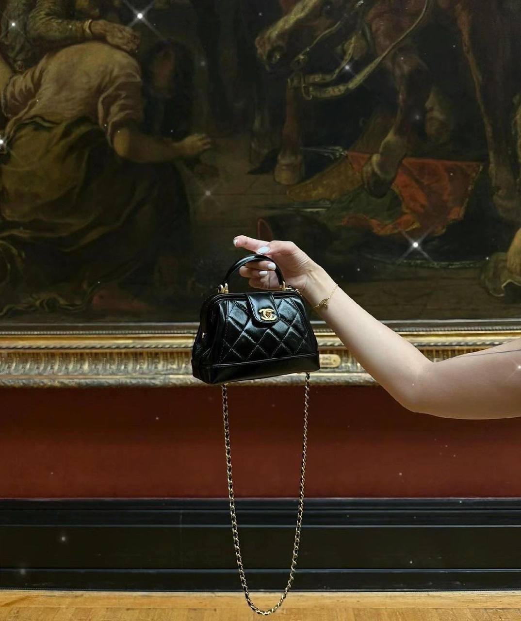 Chanel Üst Saplı Küçük Çanta - Glimmer of Luxury