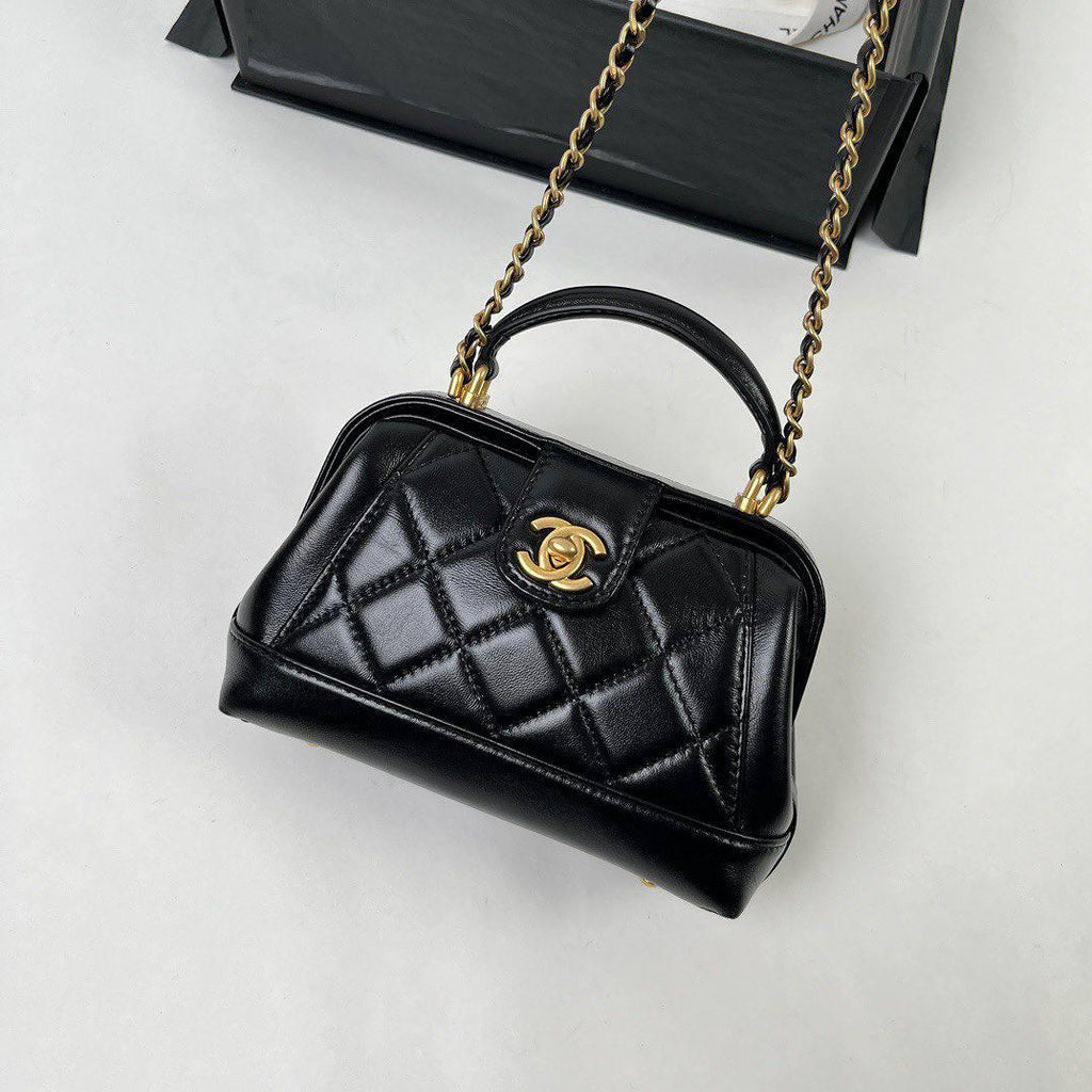 Chanel Üst Saplı Küçük Çanta - Glimmer of Luxury