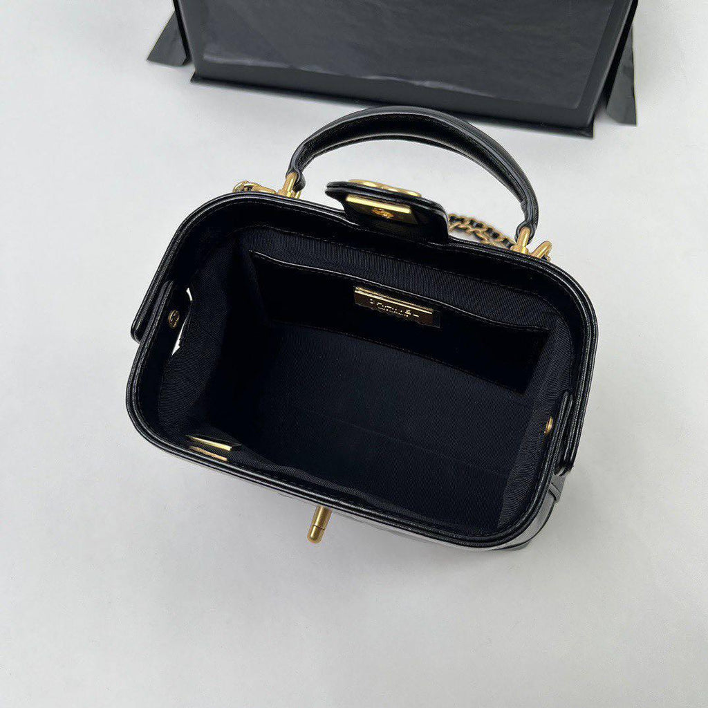 Chanel Üst Saplı Küçük Çanta - Glimmer of Luxury