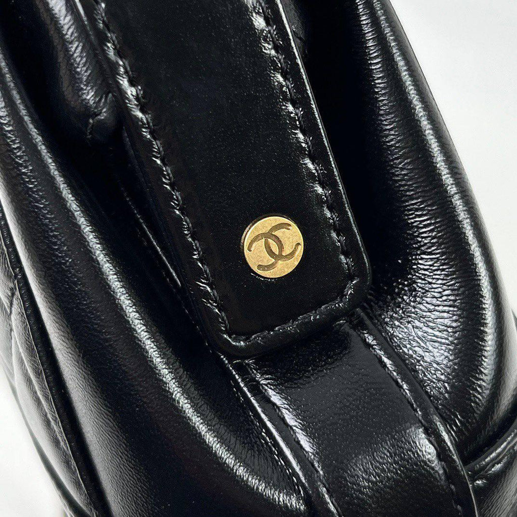 Chanel Üst Saplı Küçük Çanta - Glimmer of Luxury