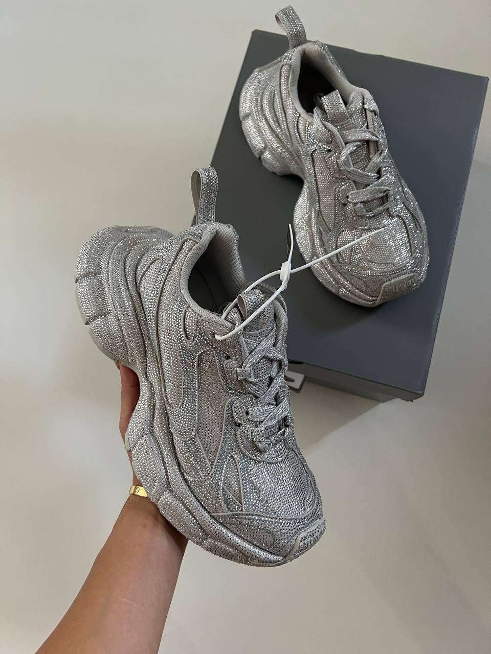 Balenciaga 3XL Gri - Glimmer of Luxury