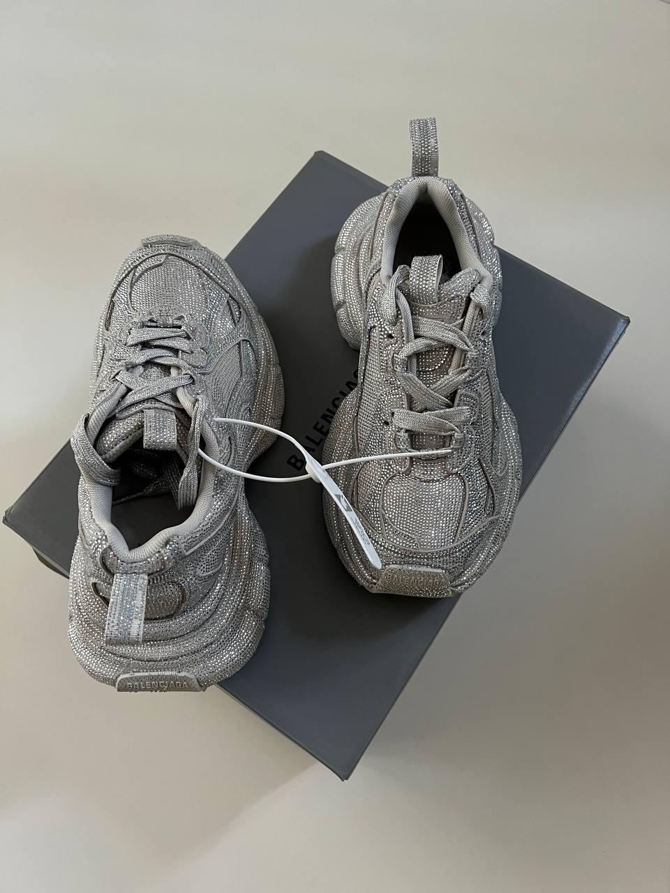 Balenciaga 3XL Gri - Glimmer of Luxury