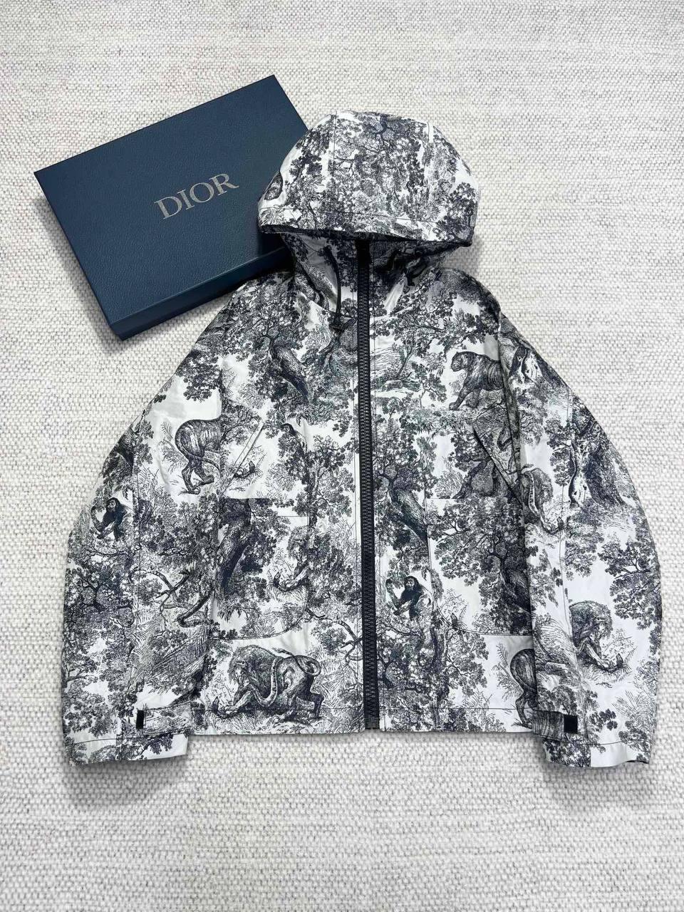 Dior Kapüşonlu Anorak - Glimmer of Luxury