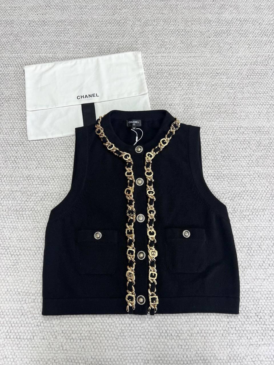 Chanel 2024 Kaşmir Yelek - Glimmer of Luxury