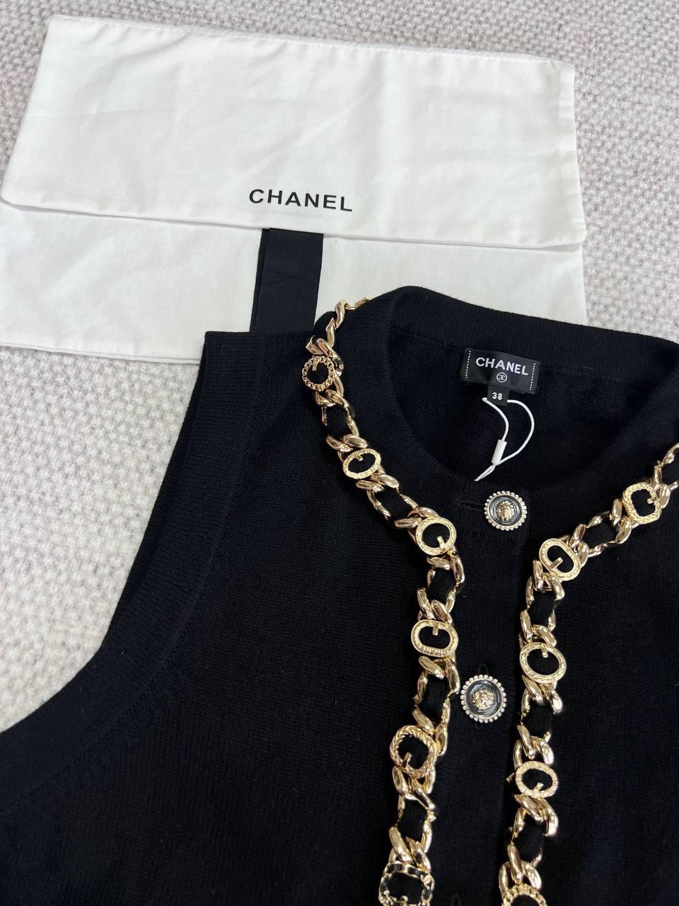 Chanel 2024 Kaşmir Yelek - Glimmer of Luxury