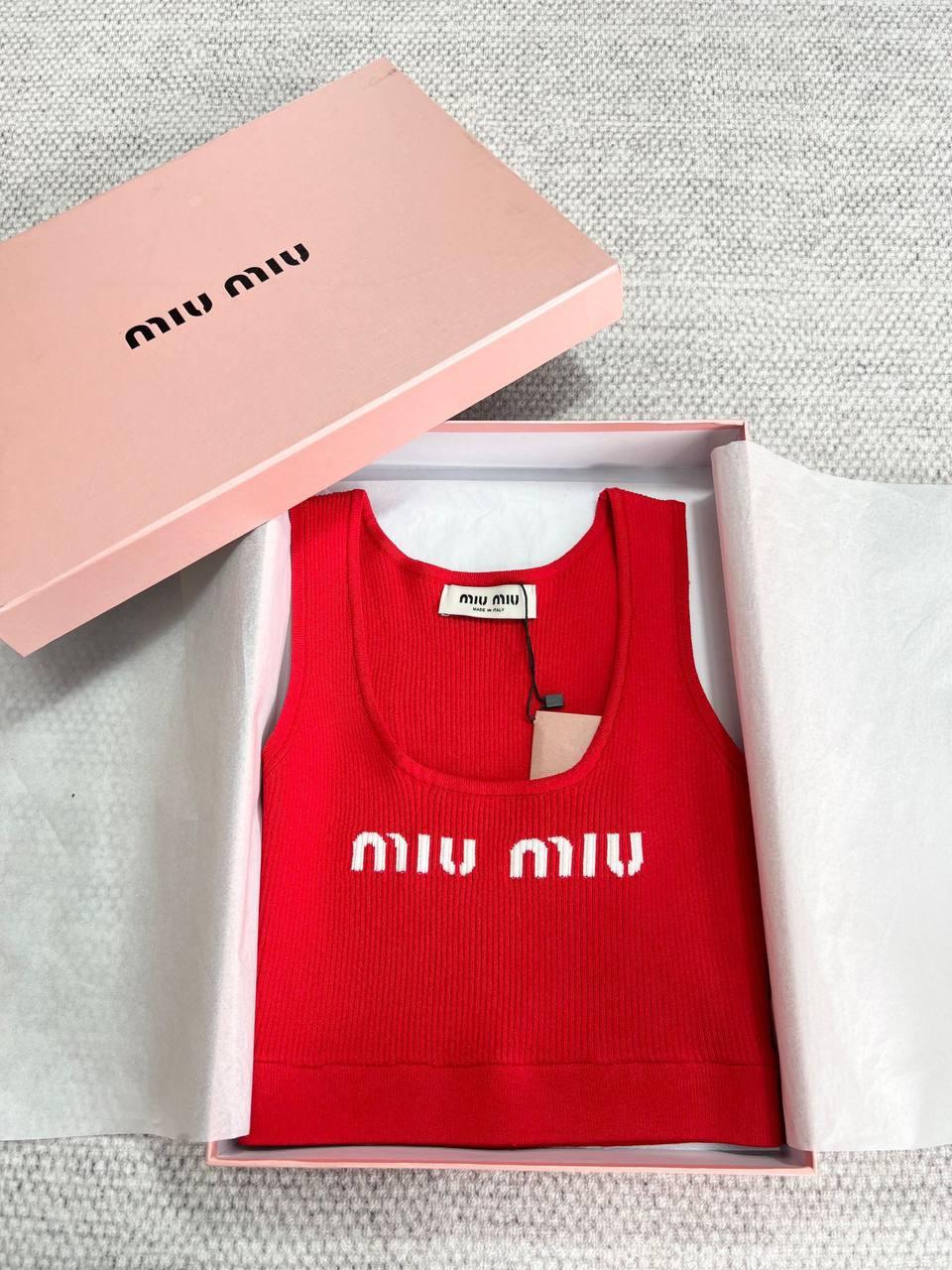 Miu Miu 24 Crop - Glimmer of Luxury
