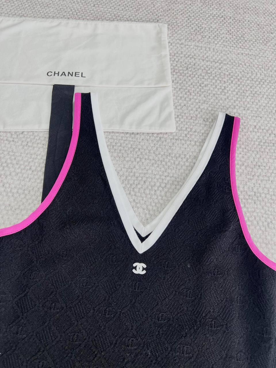 Chanel Çok Renkli V Yakalı Atlet - Glimmer of Luxury