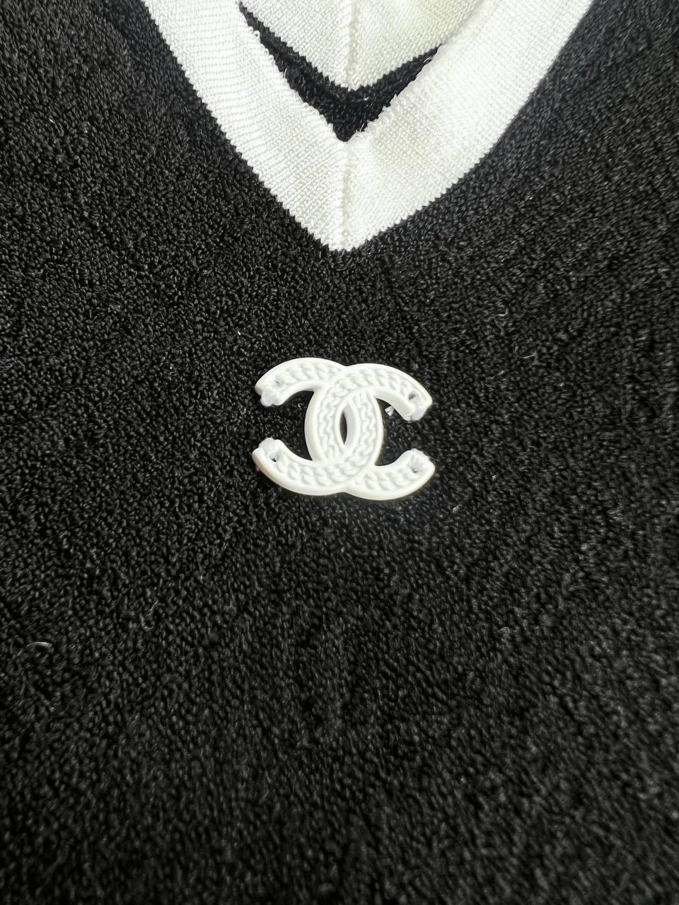 Chanel Çok Renkli V Yakalı Atlet - Glimmer of Luxury