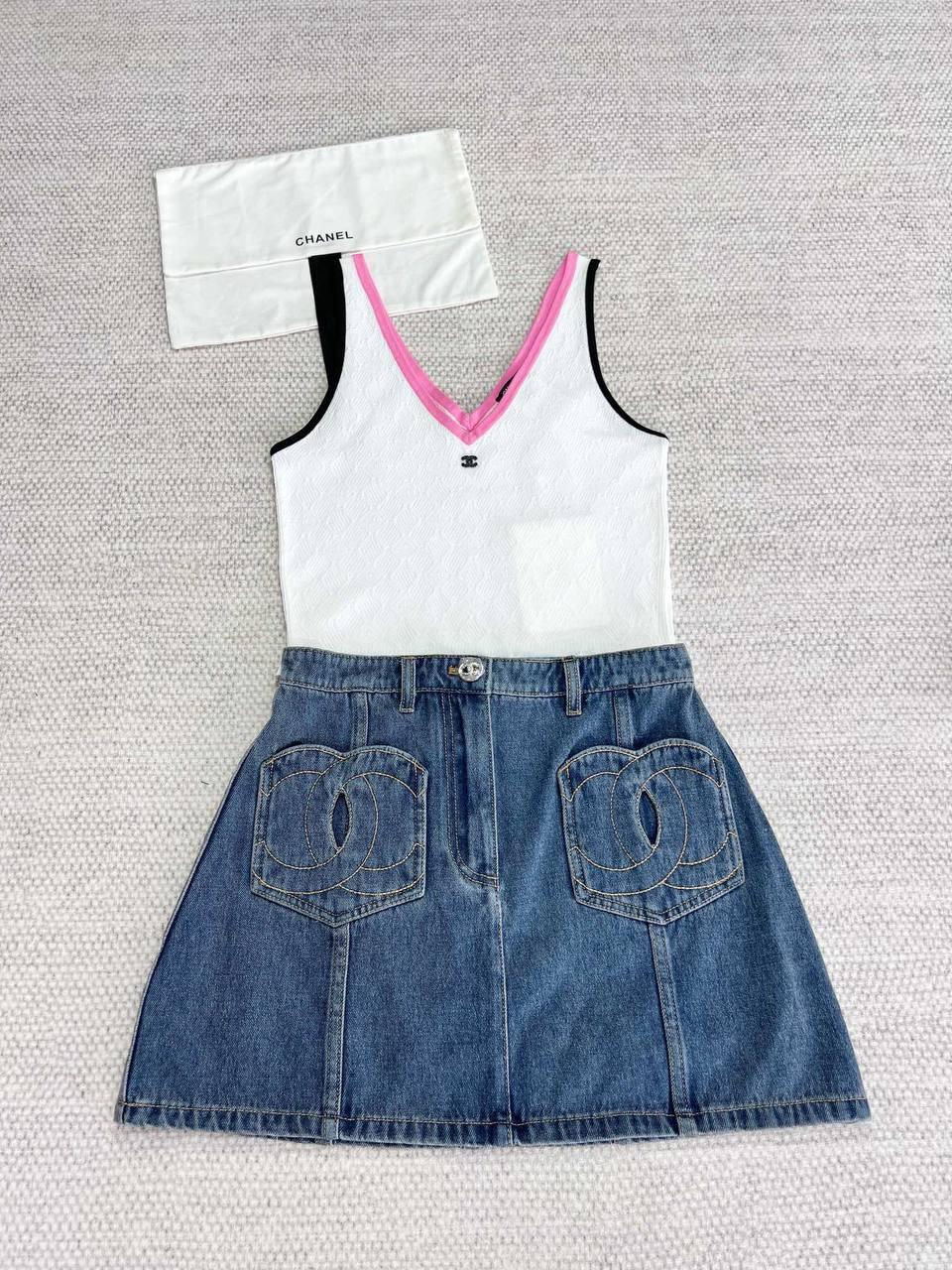 Chanel Çok Renkli V Yakalı Atlet - Glimmer of Luxury