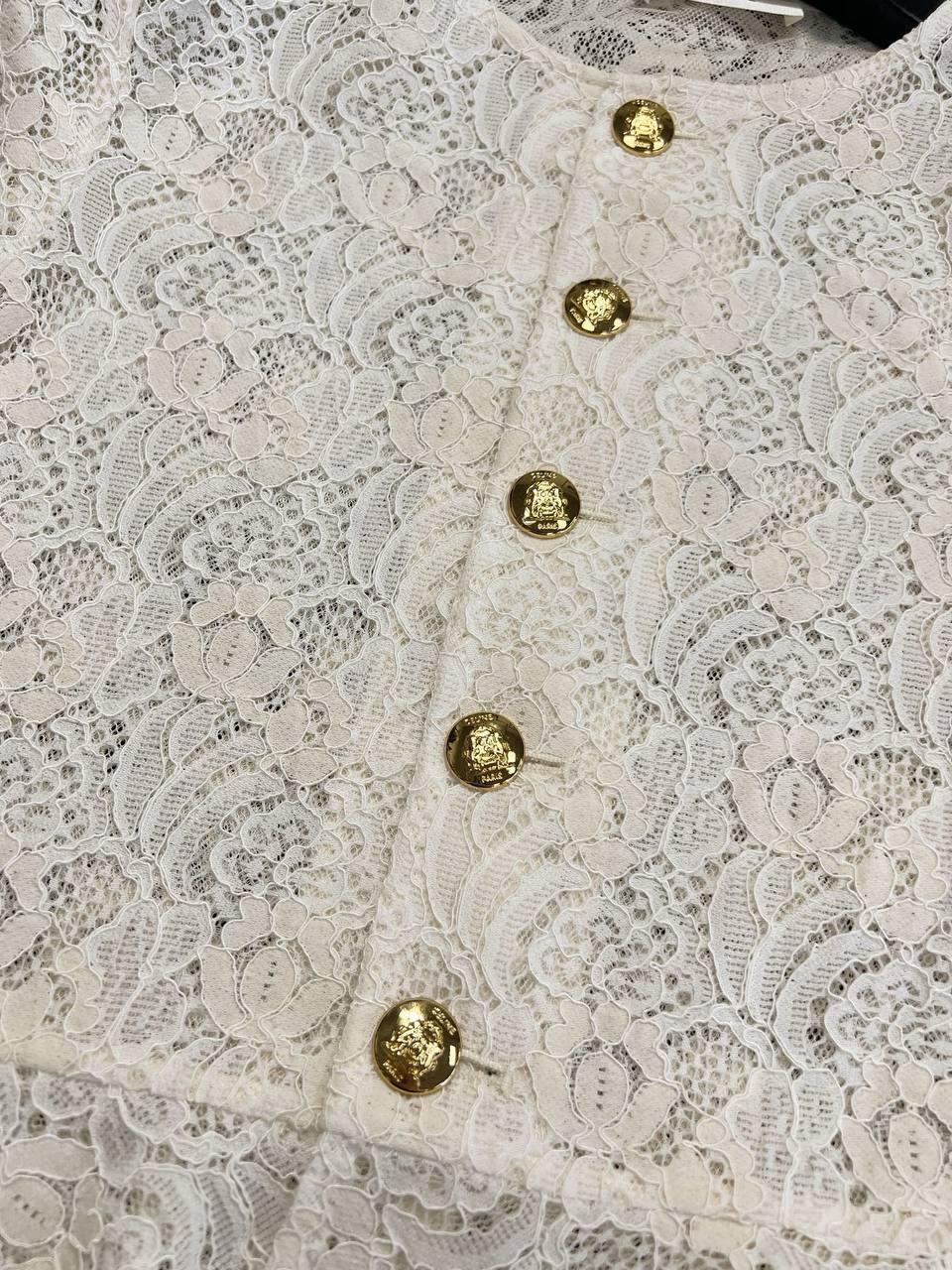 CELINE Arc de Triomphe Altın Tokalı Dantelli Siluet Ceket - Glimmer of Luxury
