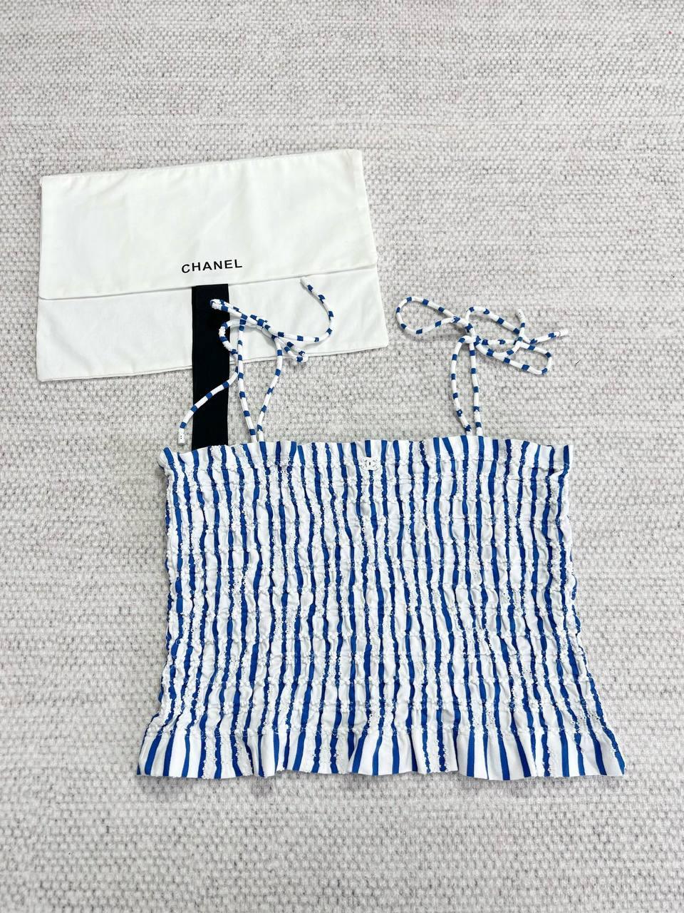 Chanel 24 Beyaz ve Açık Mavi Pamuklu Gömlek - Glimmer of Luxury