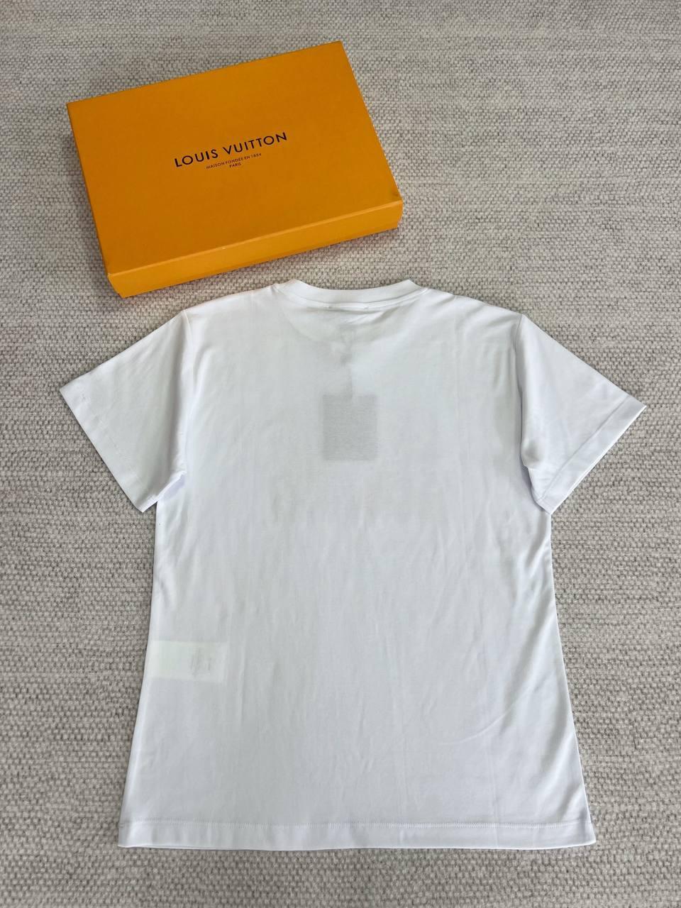 LV Seyahat Damgası Tişörtü - Glimmer of Luxury